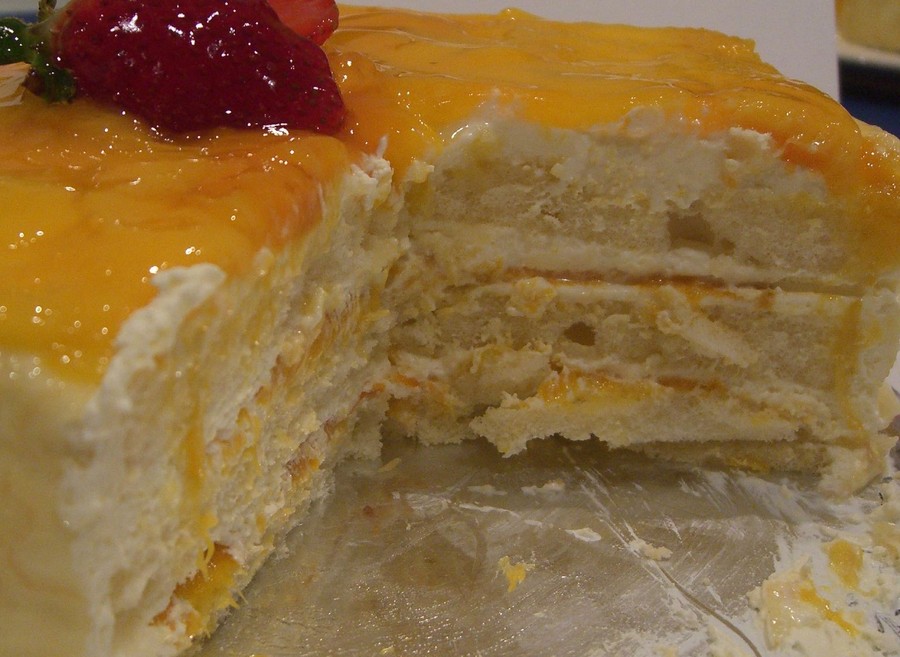 Rebanada con relleno de Maracuyá al medio