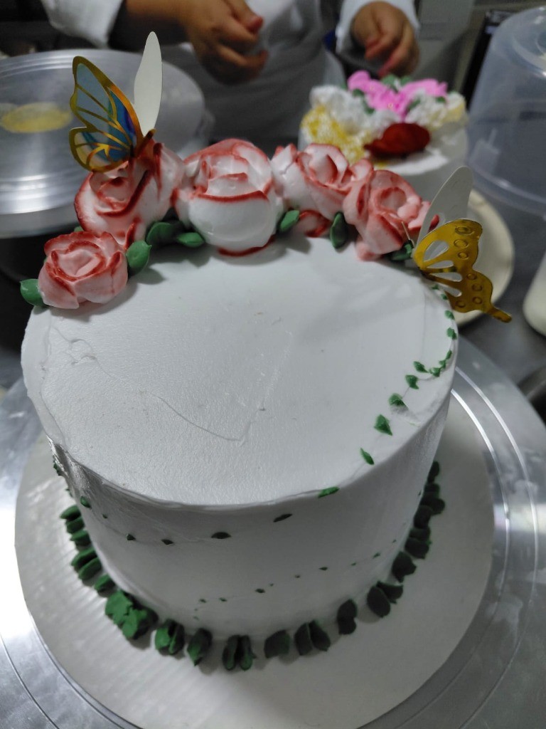 Torta Jardín de Rosas Bicolores & Mariposas